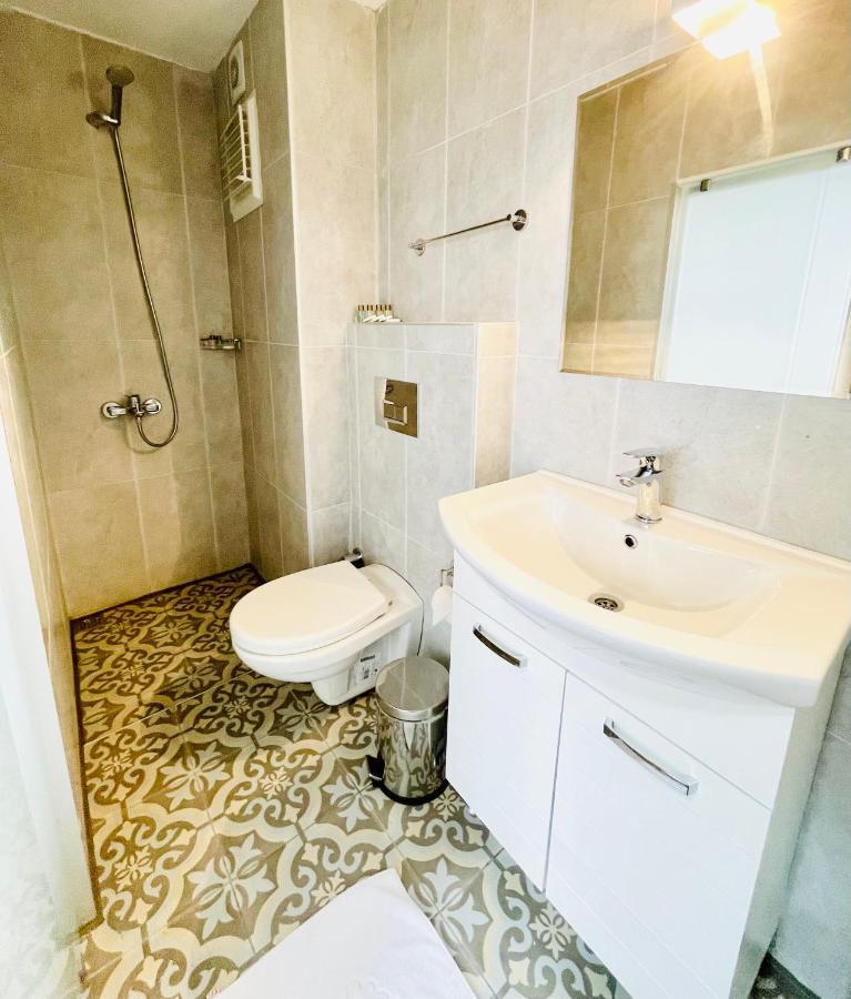 Qonaq Hotel & Suites Stambuł Zewnętrze zdjęcie